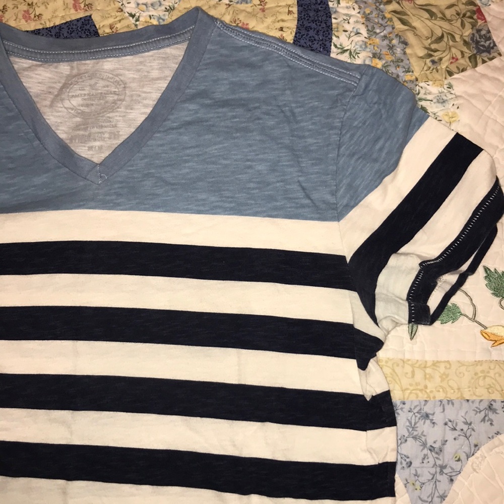 American eagle t shirt